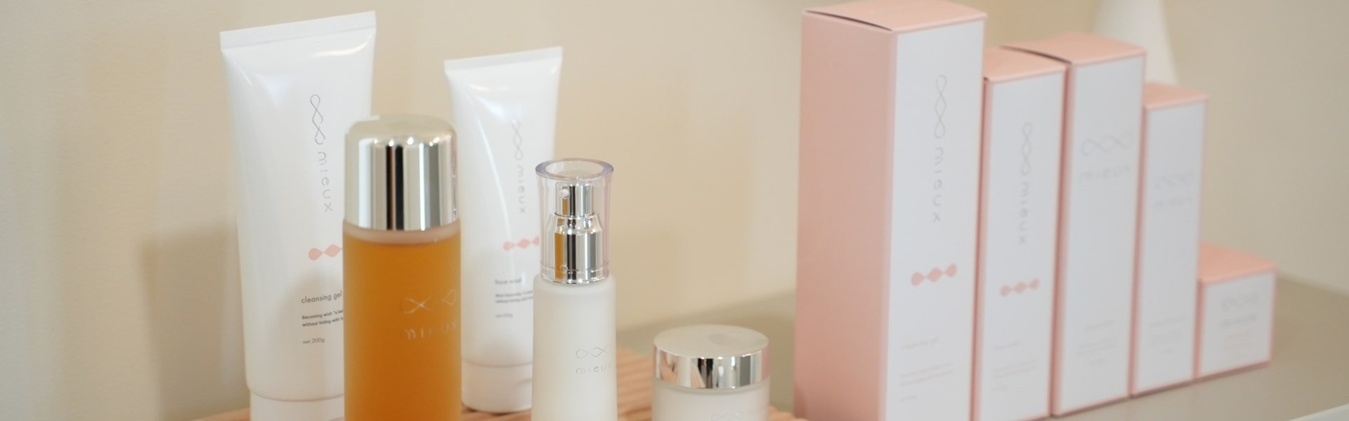 moisture cream｜モイスチャークリーム<br>net.40g / ￥8,360 (税込