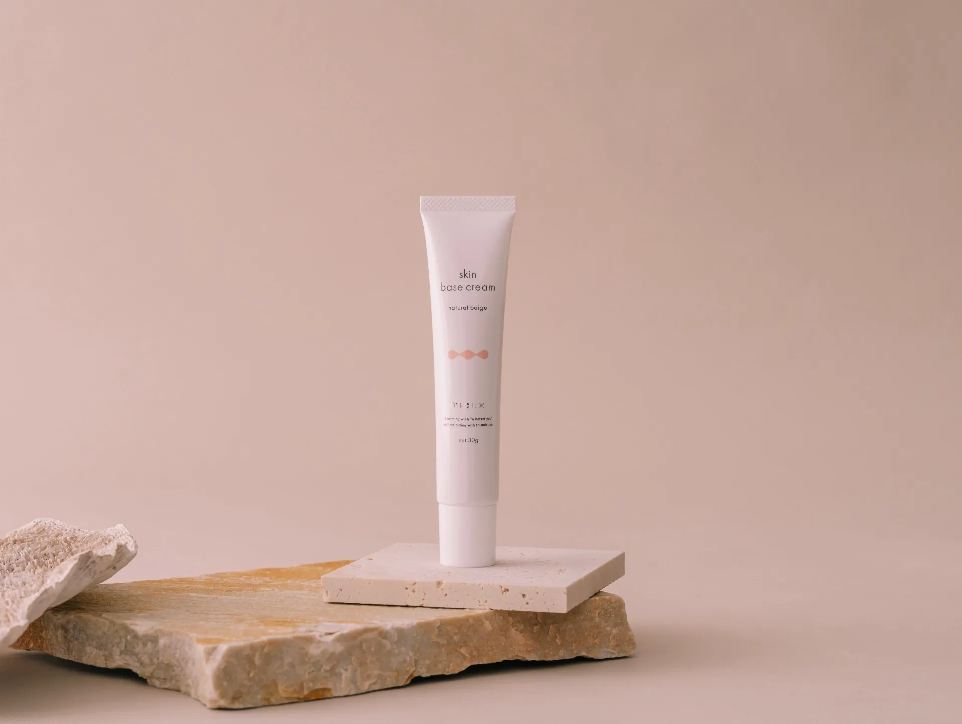 skin base cream｜スキンベースクリーム<br>net.30g / ￥5,280 (税込)
